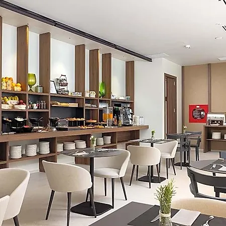 B21 Lifestyle 4* Bari