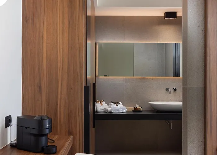 B21 Lifestyle Hotel 4*