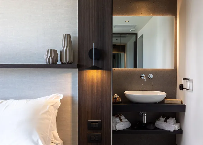 Hotel B21 Lifestyle 4*